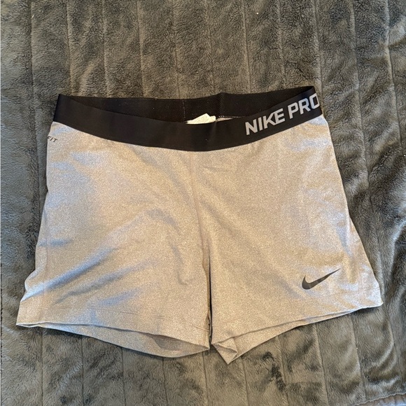 Nike Women's Gray Pro Shorts - Picture 1 of 1